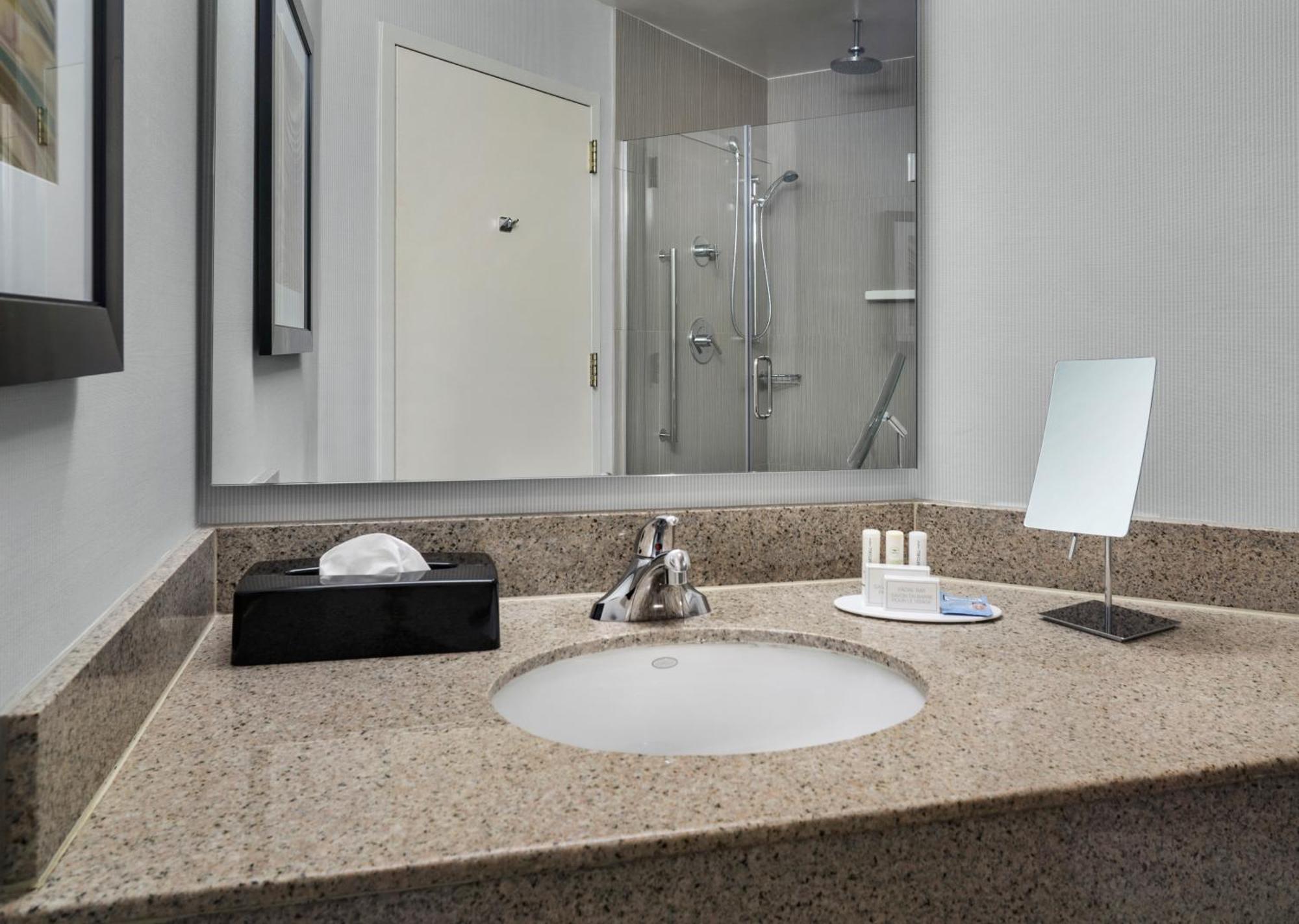 Courtyard Charlotte City Center Ngoại thất bức ảnh