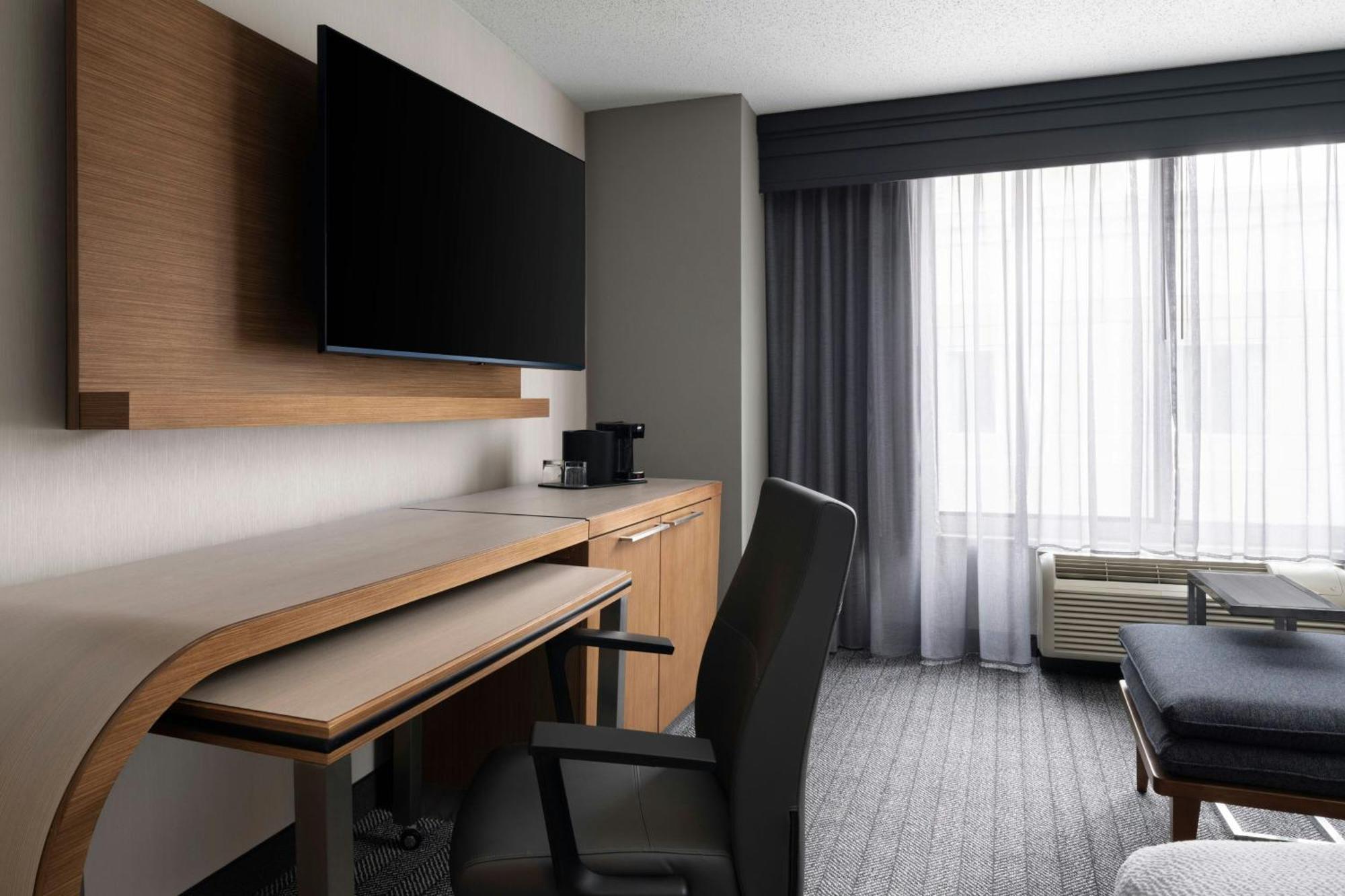 Courtyard Charlotte City Center Ngoại thất bức ảnh