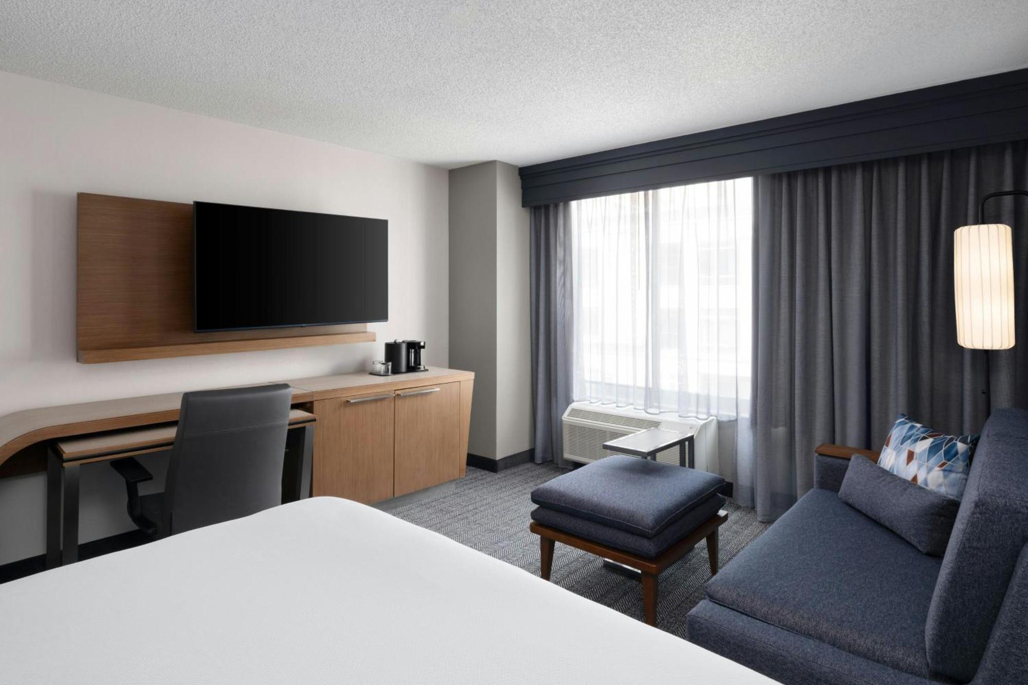 Courtyard Charlotte City Center Ngoại thất bức ảnh